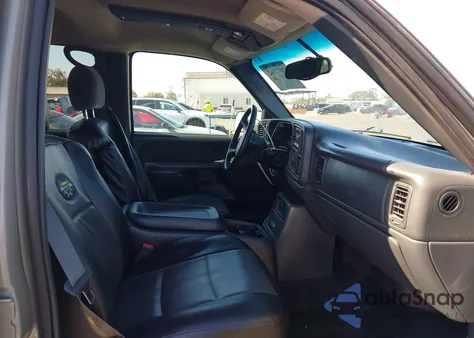 2002 Chevrolet Silverado 2500Hd Ls from USA, damaged, VIN 1GCHK23U52F151777